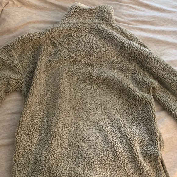 Winners fluffy sweater - Picture 2 of 2